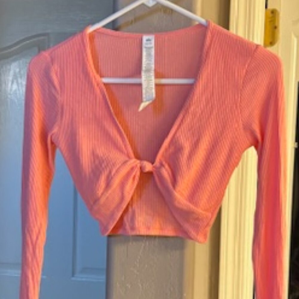 ALO yoga Ribbed Knotty Long Sleeve Size XS Pink Lemonade, NWOT